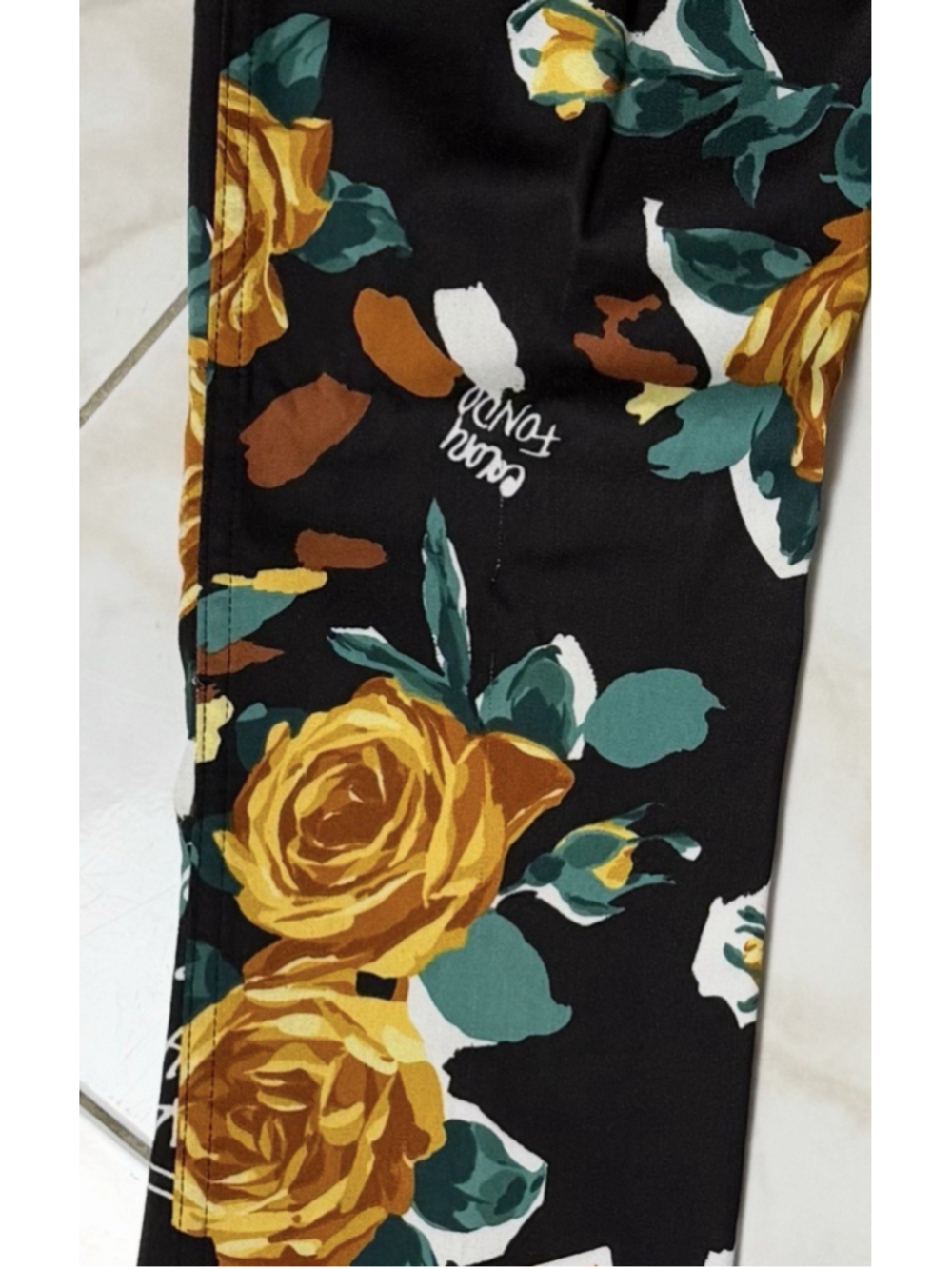 VTG Moschino Jeans Y2K Womens Mid Rise Rose Print Straight Pants 28x31 READ - Picture 13 of 13